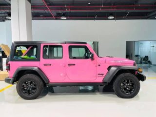 Dán-Đổi-Màu-Xe-Jeep-Hồng-3