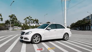 Dán-Đổi-Màu-Xe-Mercedes-c200-Trắng-Ánh-Trai-2