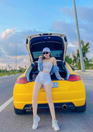 Dán Đổi Màu Xe Audi Vàng