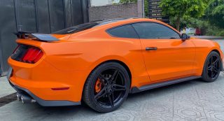 Dán Đổi Màu Xe Ford Mustang Cam Đậm