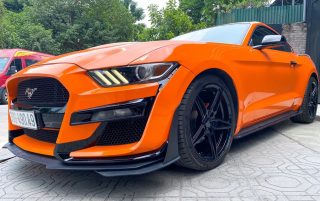 Dán Đổi Màu Xe Ford Mustang Cam Đậm