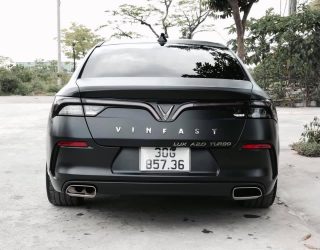 Dán-Đổi-Màu-Xe-Vinfast-Lux-A-Đen-Lì