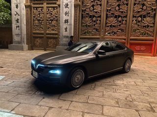 Dán-Đổi-Màu-Xe-Vinfast-Lux-A-Đen-Lì-4