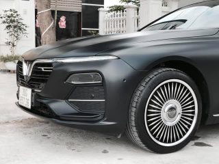 Dán-Đổi-Màu-Xe-Vinfast-Lux-A-Đen-Lì-5