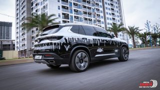 Dán-Đổi-Màu-Xe-Vinfast-Lux-SA-Style-Đen-Trắng.4