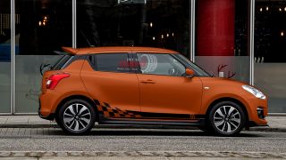 Tem Xe Swift Tại Dubaiwrap