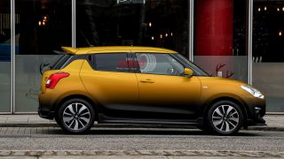 Tem Xe Swift Tại Dubaiwrap