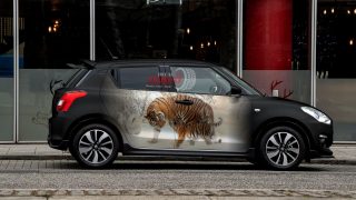 Tem Xe Swift Tại Dubaiwrap