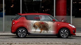 Tem Xe Swift Tại Dubaiwrap