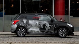 Tem Xe Swift Tại Dubaiwrap