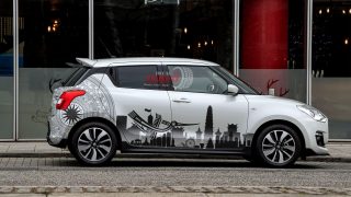 Tem Xe Swift Tại Dubaiwrap