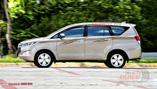 Tem Xe Toyota Innova 082301