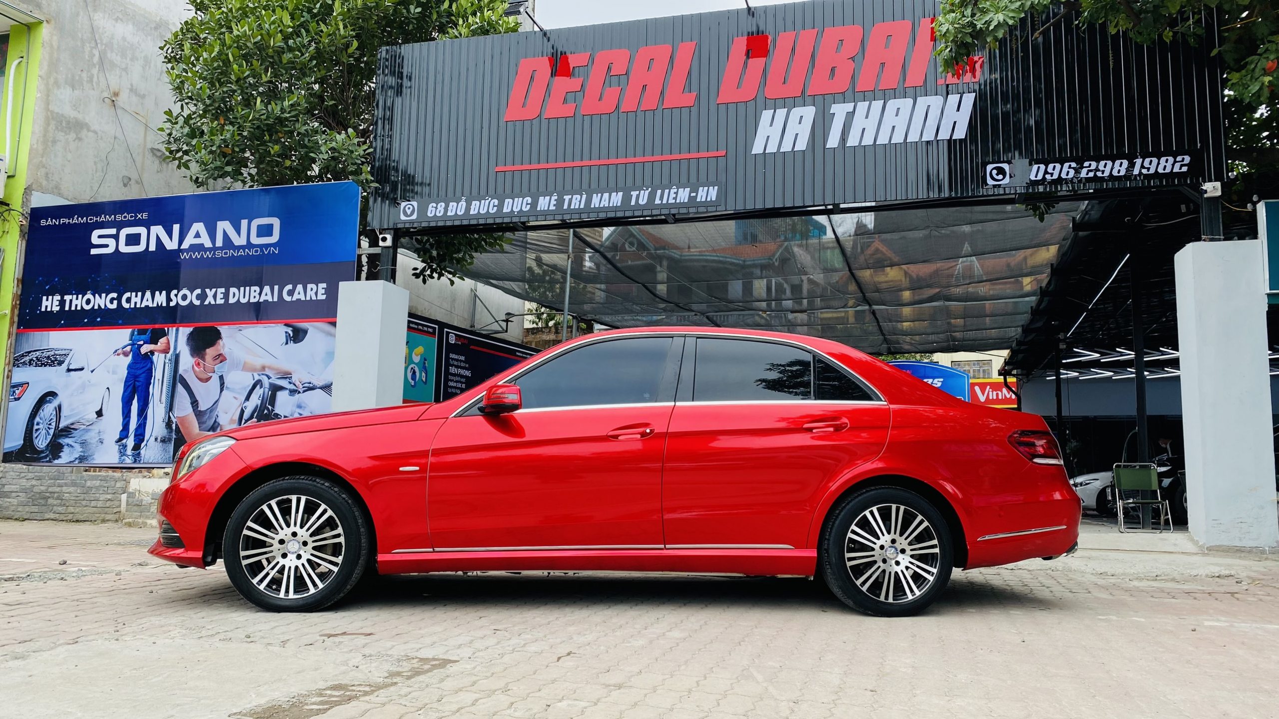 Dán Đổi Màu Xe Mercedes E300 Đỏ